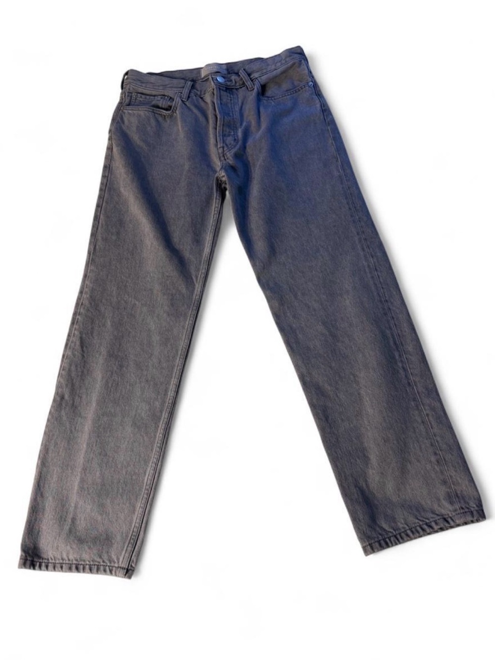 Everlane women’s relaxed Straight Jeans in Faded Gray-Blue